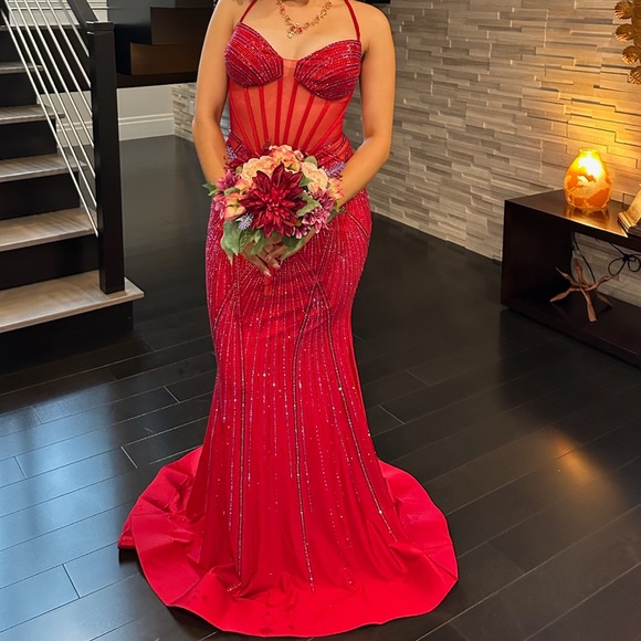 Dresses & Skirts - Elegant Red Prom Dress